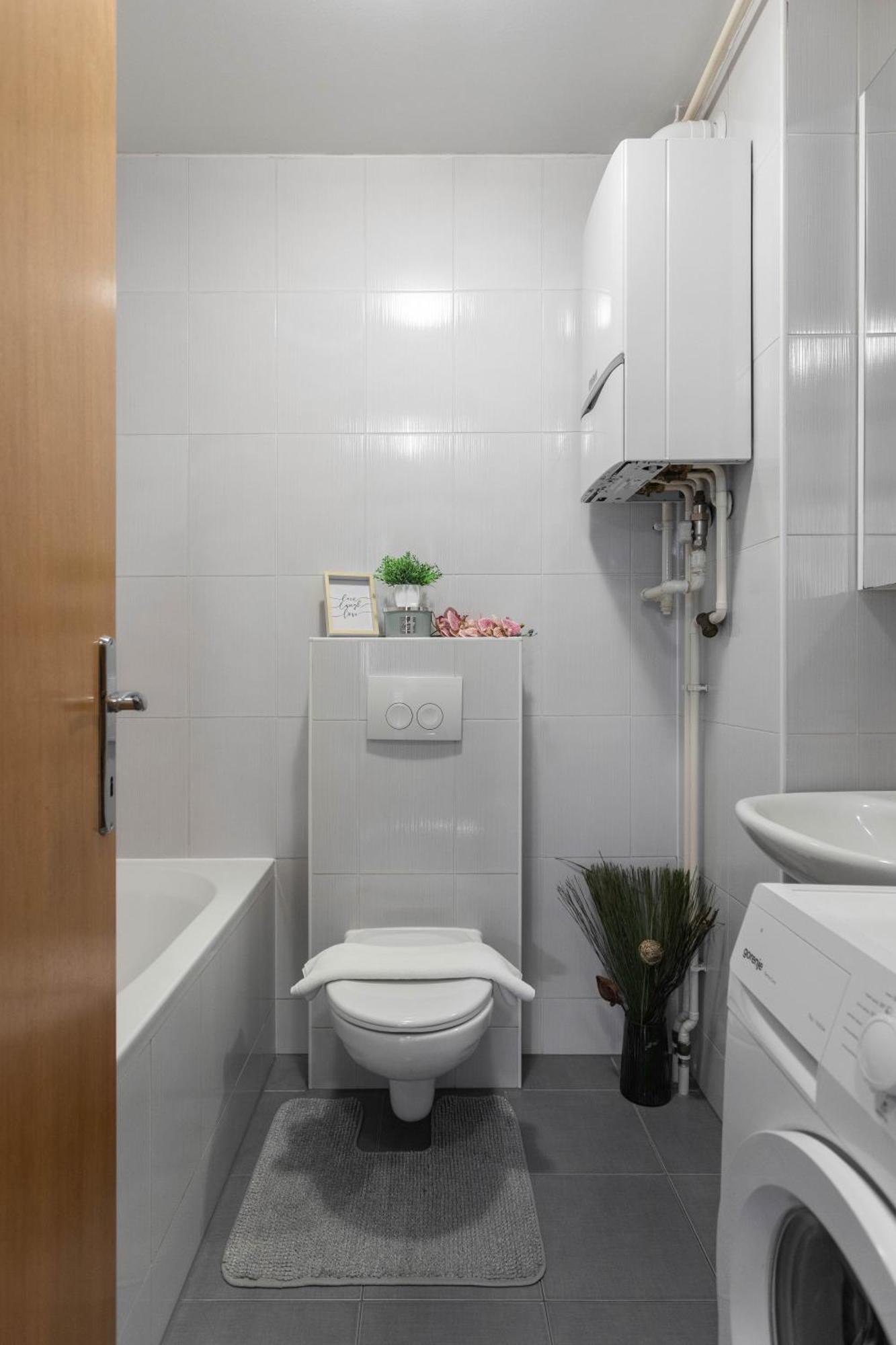 Sunny 1Bdr With Balcony & Parking Apartment Zagreb Luaran gambar